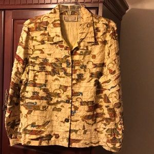 Lined shirt that can be worn as a jacket.